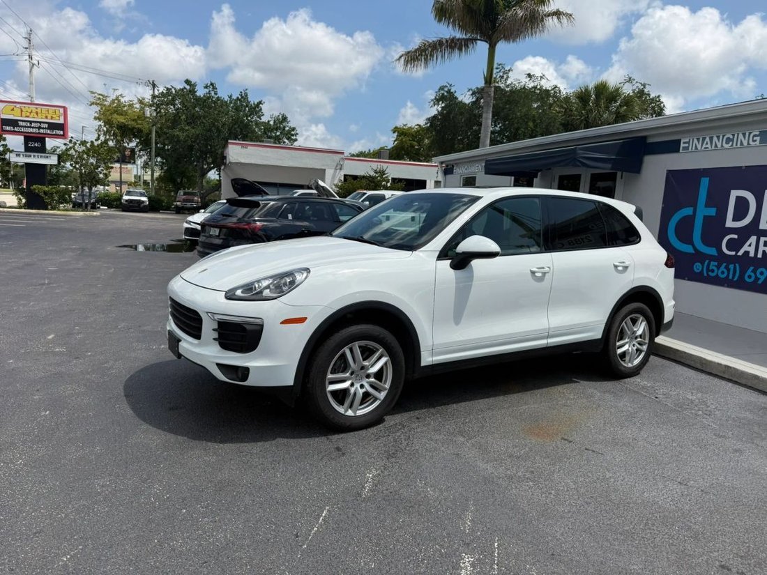 Suv in West Palm Beach, FL, United States 4 - 17775810