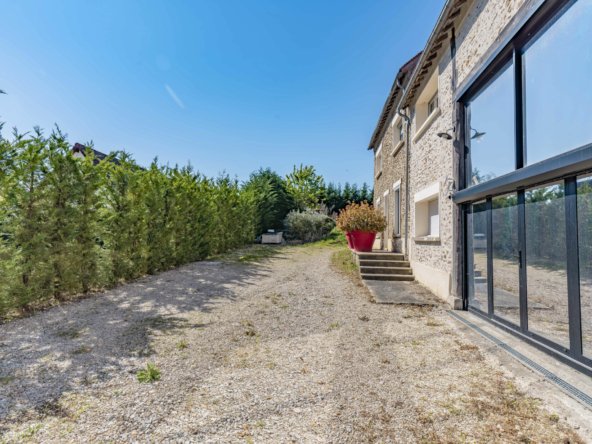 House in Grosrouvre, Ile-de-France, France 3 - 16099432