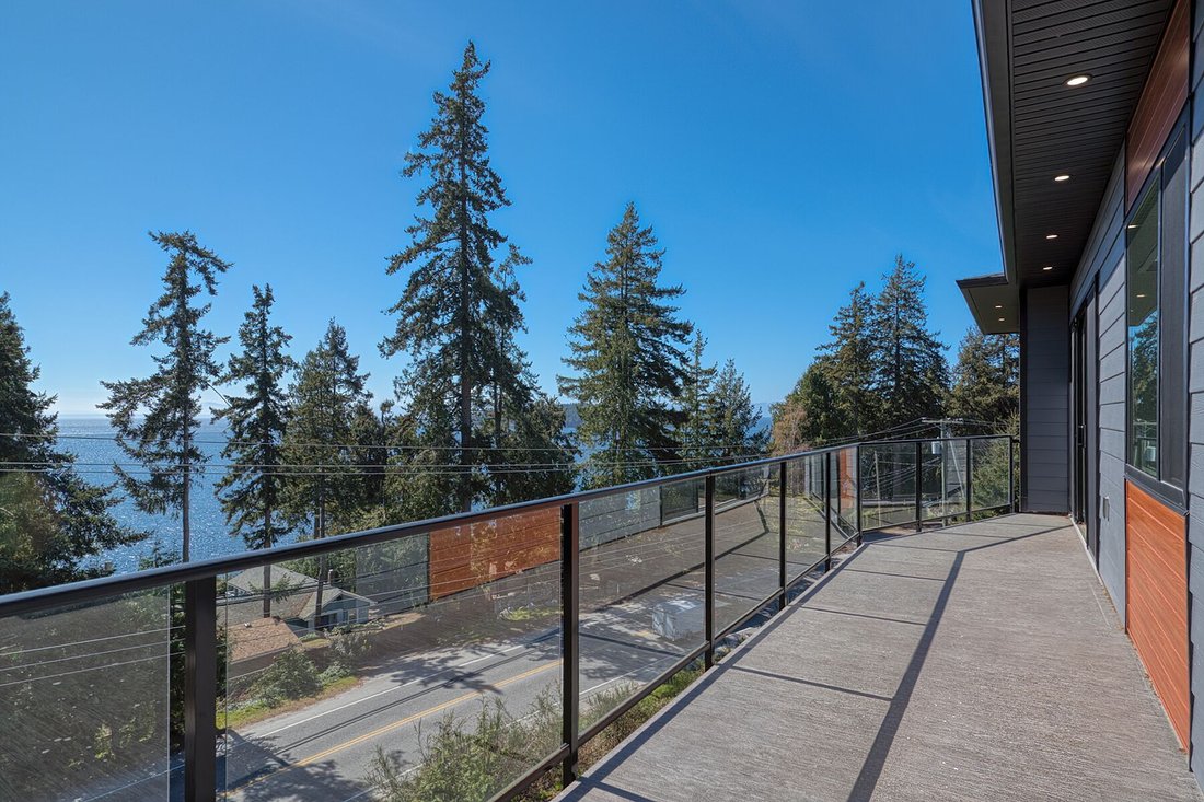 House in Sechelt, British Columbia, Canada 2 - 17774905