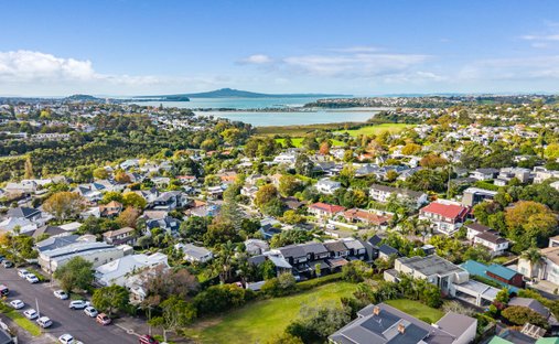 Land in Auckland, Auckland, Neuseeland 1