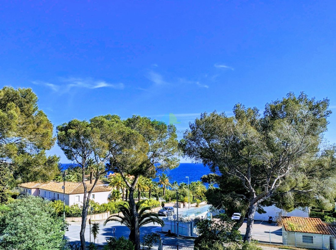Apartment in Les Issambres, Roquebrune-sur-Argens, France 1 - 17774093
