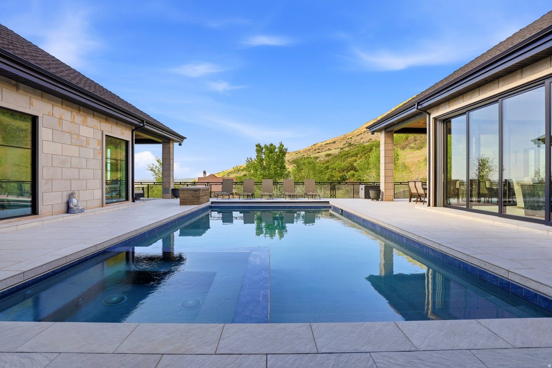 House in Centerville, Utah, United States 4 - 17776797