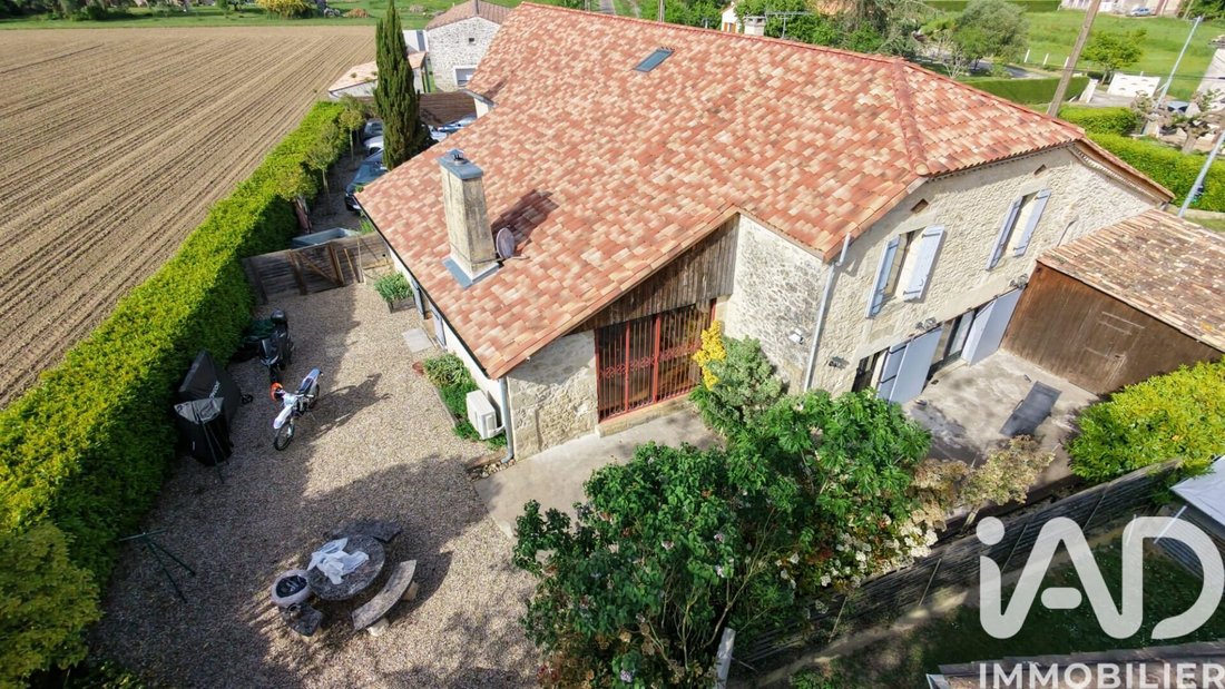 House in Saint-Martin-Petit, Nouvelle-Aquitaine, France 1 - 17775280