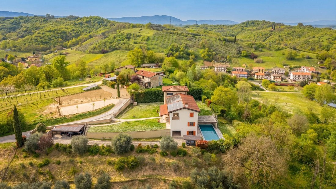 Villa in San Giovanni Valdarno, Tuscany, Italy 1 - 17774477