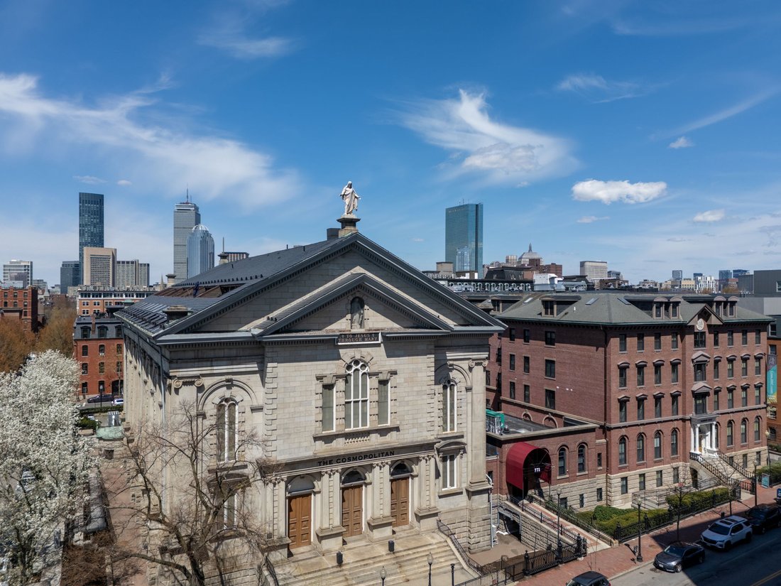 Condo in Boston, Massachusetts, United States 1 - 17772544