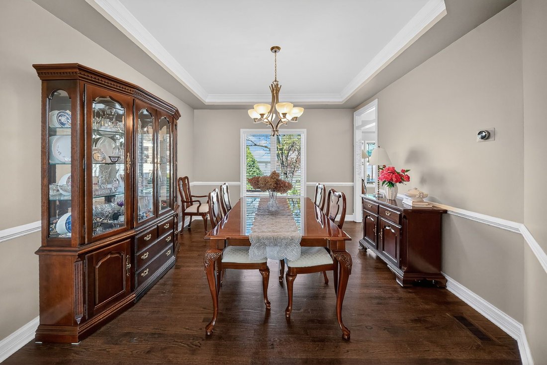 House in South Elgin, Illinois, United States 4 - 17774911
