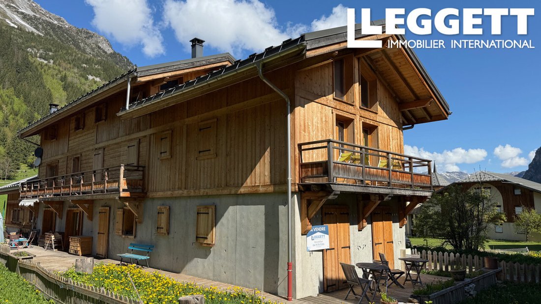 Chalet in Pralognan-la-Vanoise, Auvergne-Rhône-Alpes, France 1 - 15625534