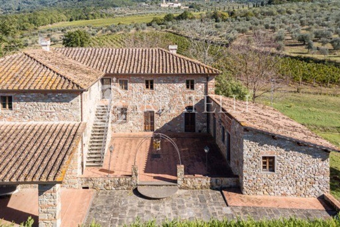 Farm Ranch in San Donato Fronzano, Reggello, Tuscany 3 - 17773910