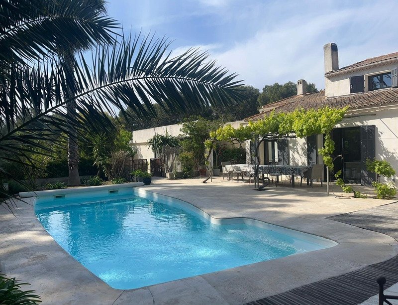 Villa in Sanary-sur-Mer, Provence-Alpes-Côte d'Azur, France 1 - 17339968