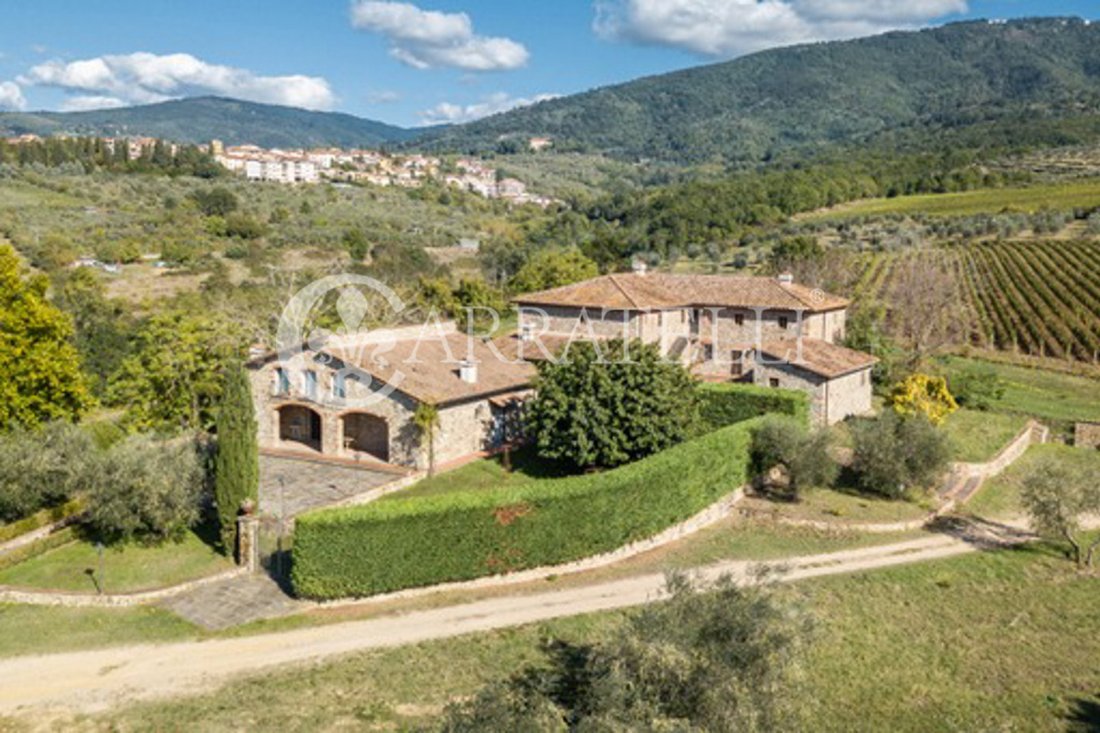 Farm Ranch in San Donato Fronzano, Reggello, Tuscany 2 - 17773910