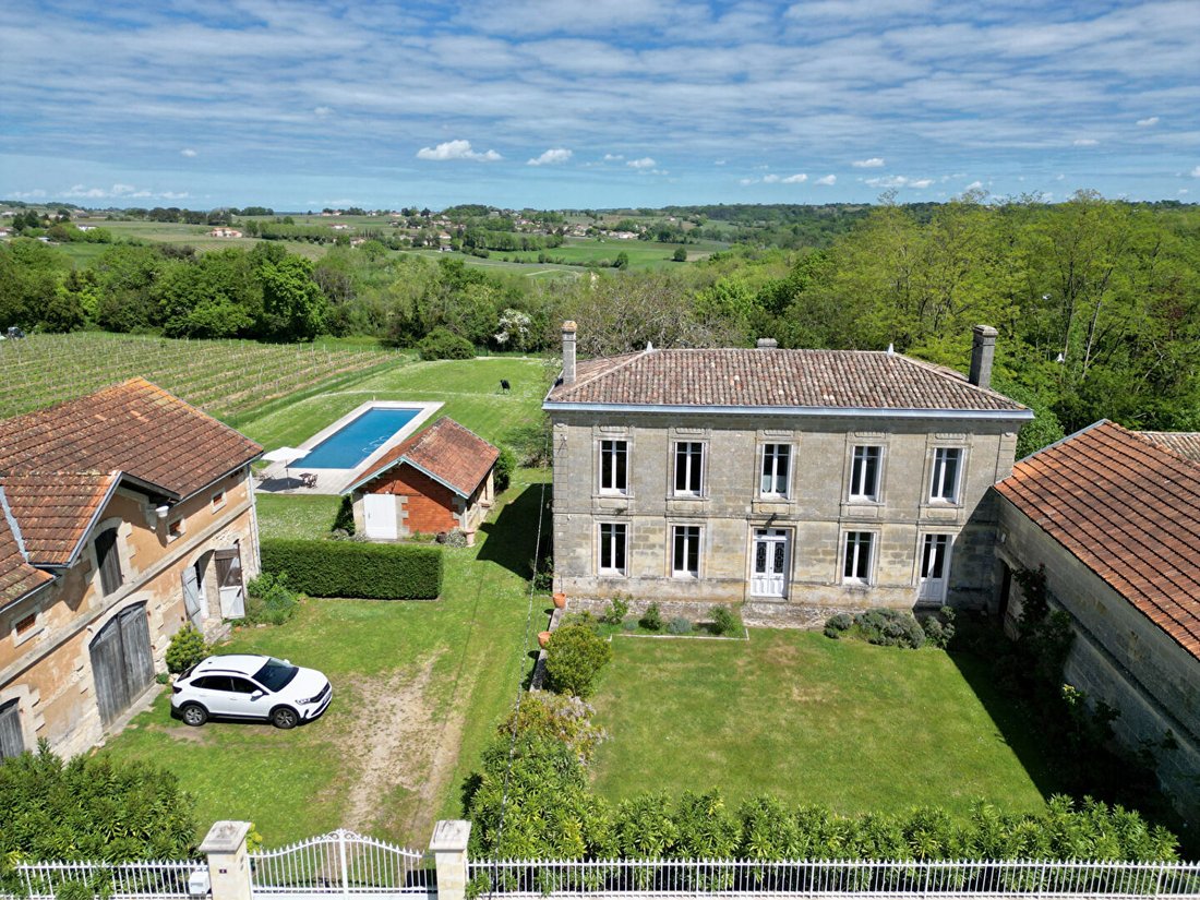 Villa in Blaye, Nouvelle-Aquitaine, France 2 - 17774358