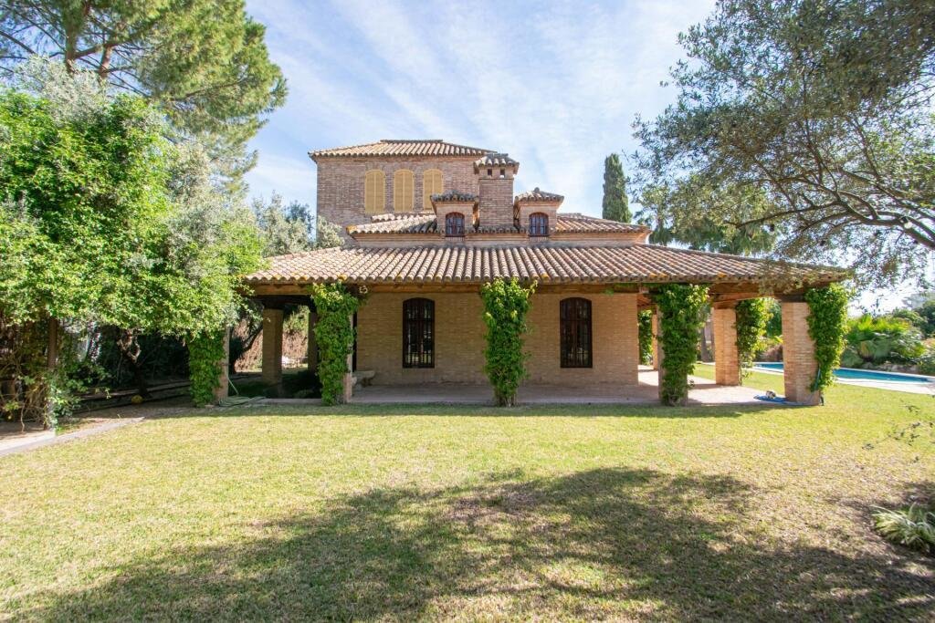 House in Valencina de la Concepcion, Andalusia, Spain 2 - 17737955