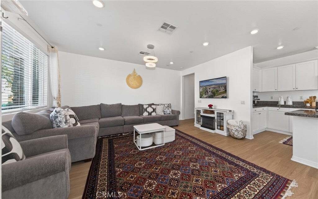 Condo in Fontana, California, United States 4 - 17775537
