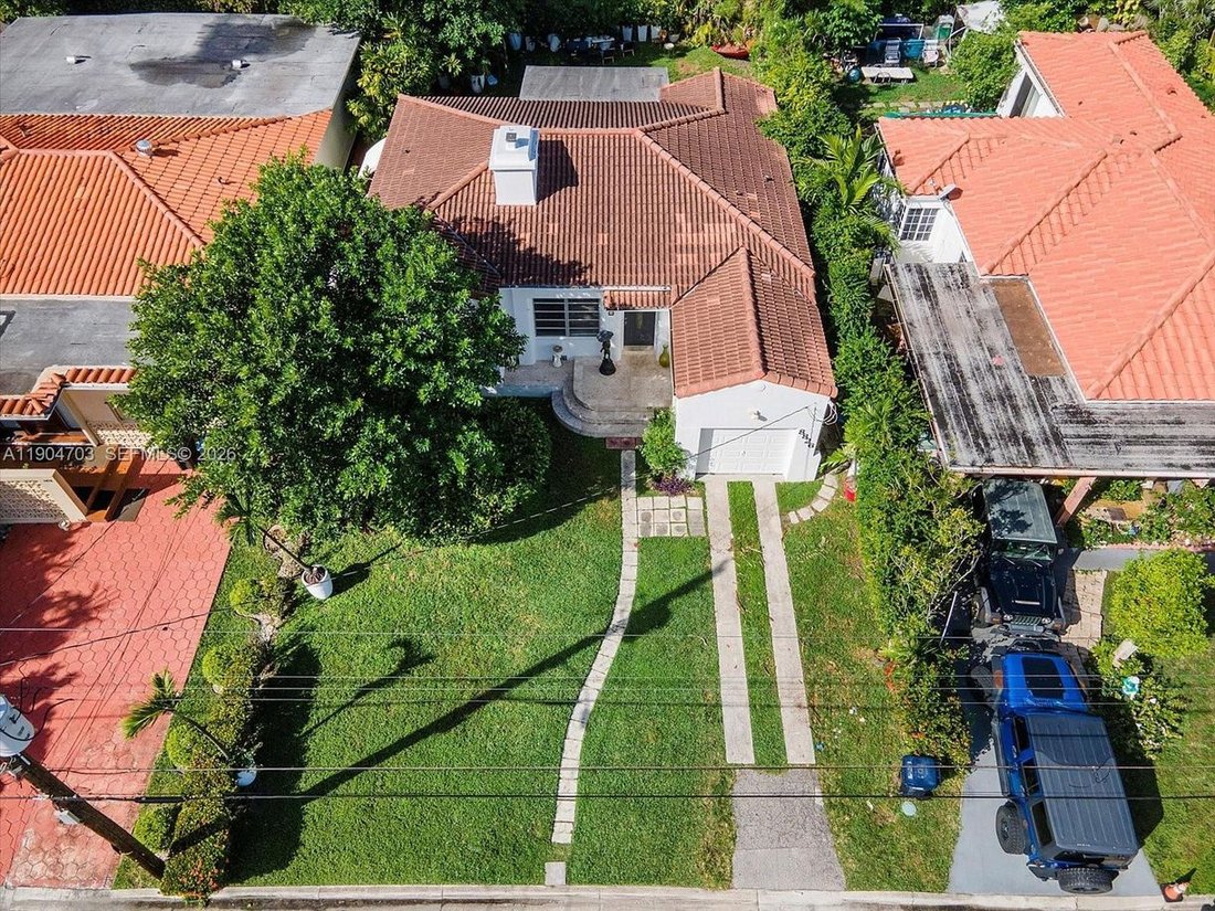 House in Bal Harbour, Florida, United States 1 - 16551050