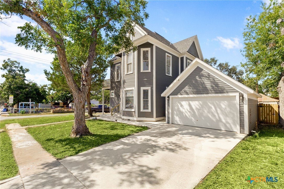 House in Seguin, Texas, United States 1 - 17771261