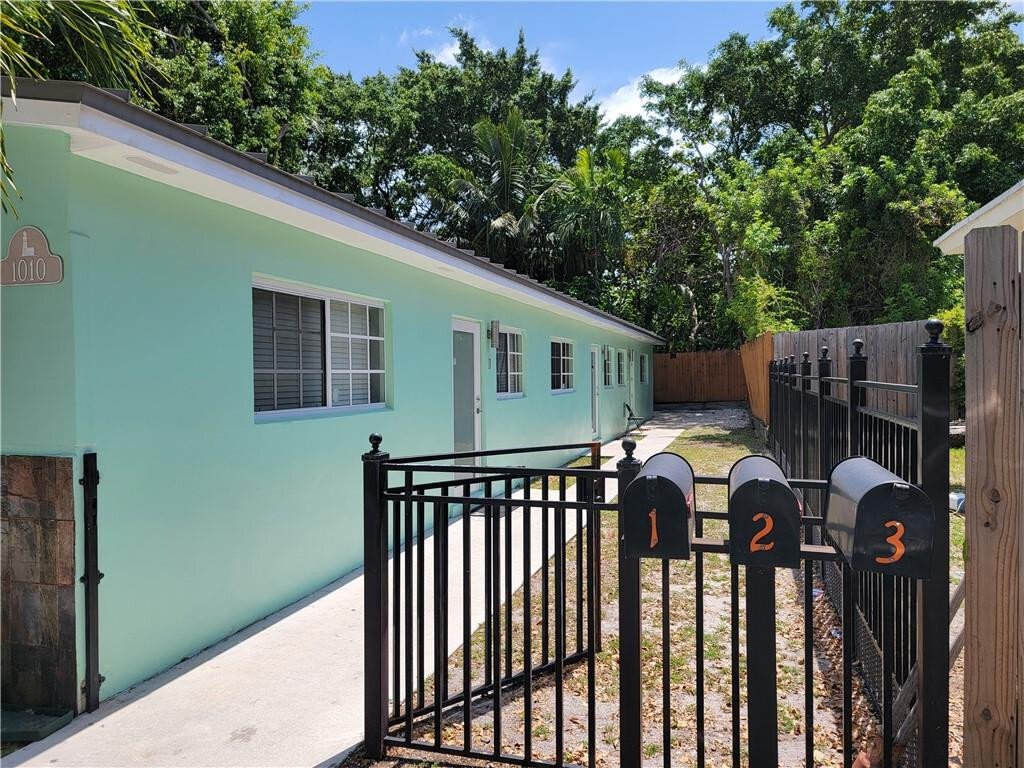 House in Hallandale Beach, Florida, United States 1 - 17771299