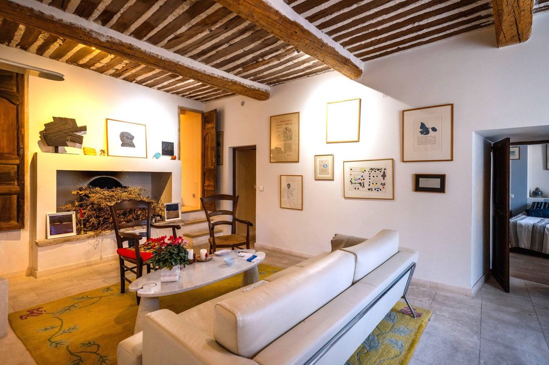 House in Cabrières-d'Avignon, Provence-Alpes-Côte d'Azur, France 1 - 17771743