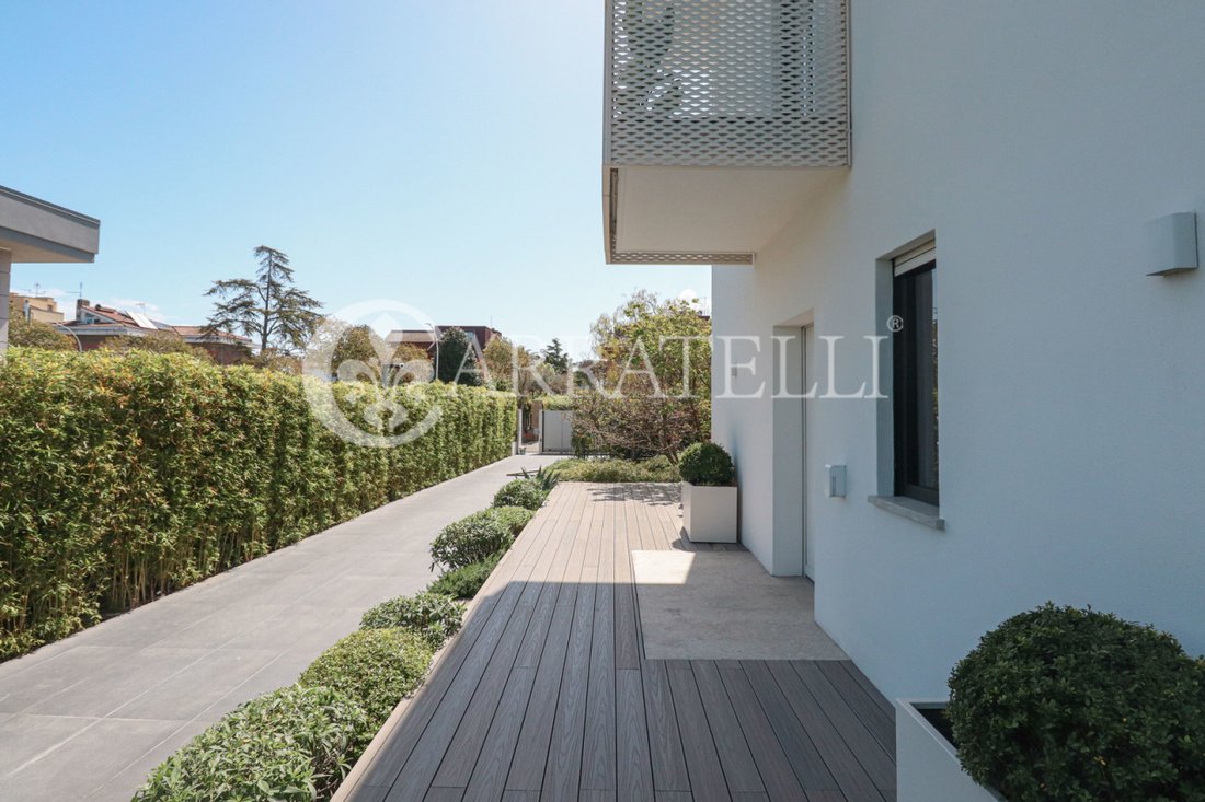 Villa in Infernetto, Rome, Lazio 4 - 17773626