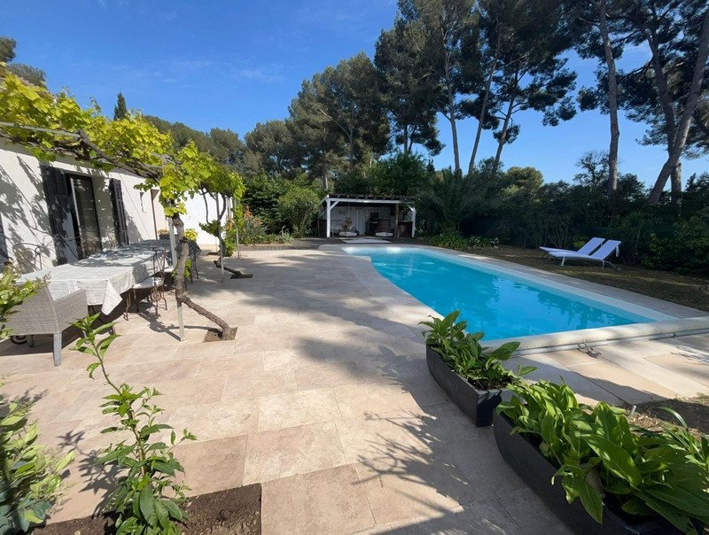 Villa in Sanary-sur-Mer, Provence-Alpes-Côte d'Azur, France 4 - 17339968