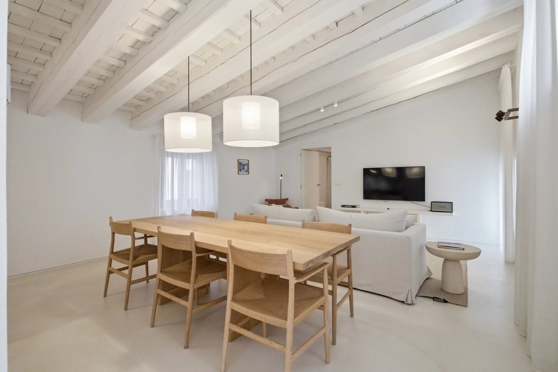 Apartment in Ciutat Vella, Barcelona, Spain 2 - 17775313