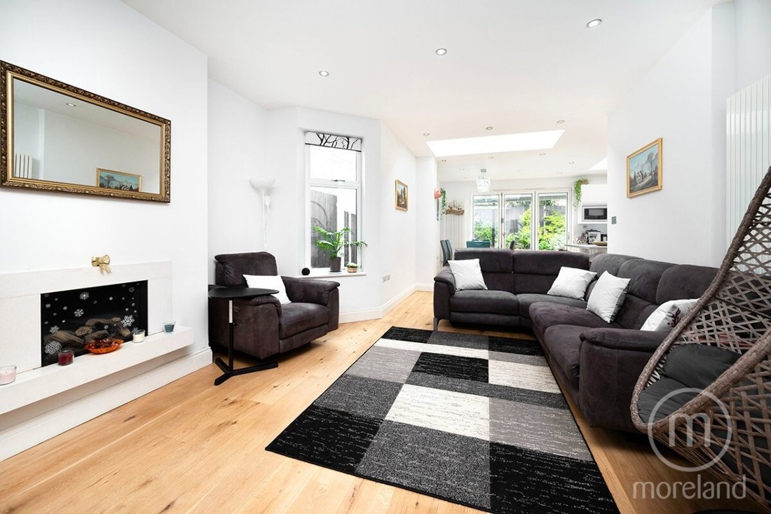 House in Temple Fortune, Barnet, England 2 - 17776812