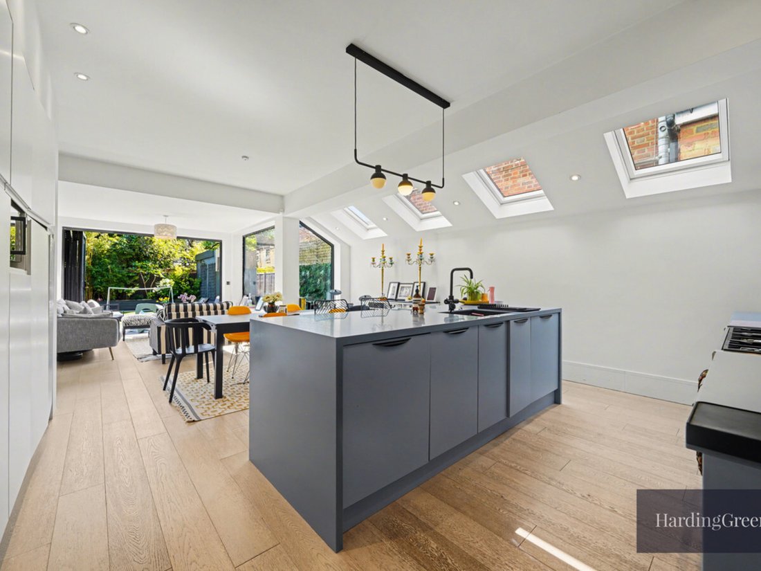 House in Willesden Green, Brent, England 2 - 17774989