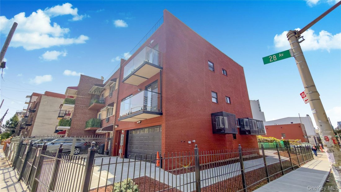 House in New York, New York, United States 1 - 17774422