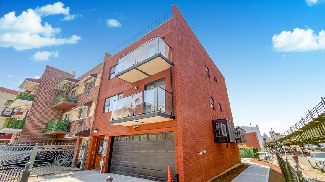 House in New York, New York, United States 2 - 17774422