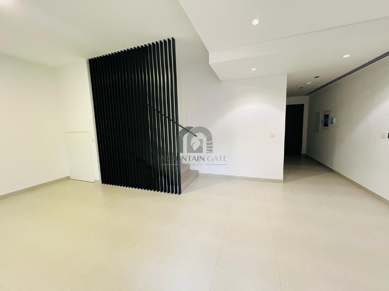 Townhouse in Al Ruwaidat Suburb, Sharjah Emirate, United Arab Emirates 5 - 17772123