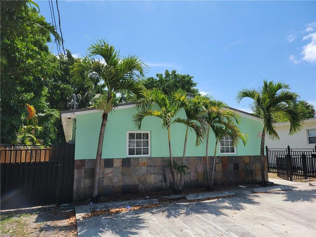 House in Hallandale Beach, Florida, United States 2 - 17771299