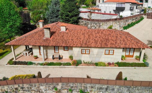 Casa a Lustosa e Barrosas (Santo Estevao), Oporto, Portogallo 1
