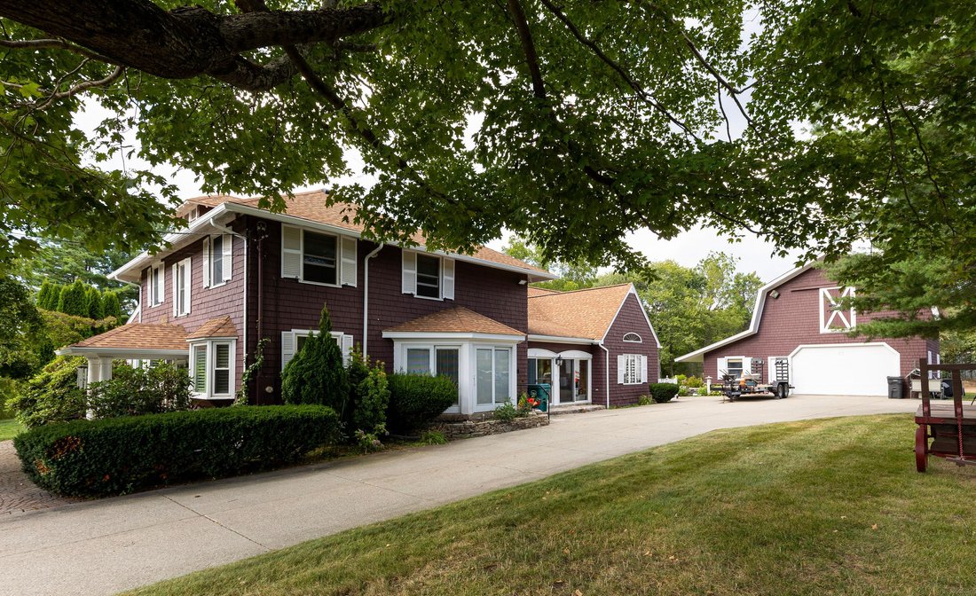 House in Grafton, Massachusetts, United States 1 - 17772775