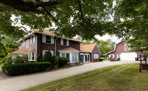 House in Grafton, Massachusetts, United States 1