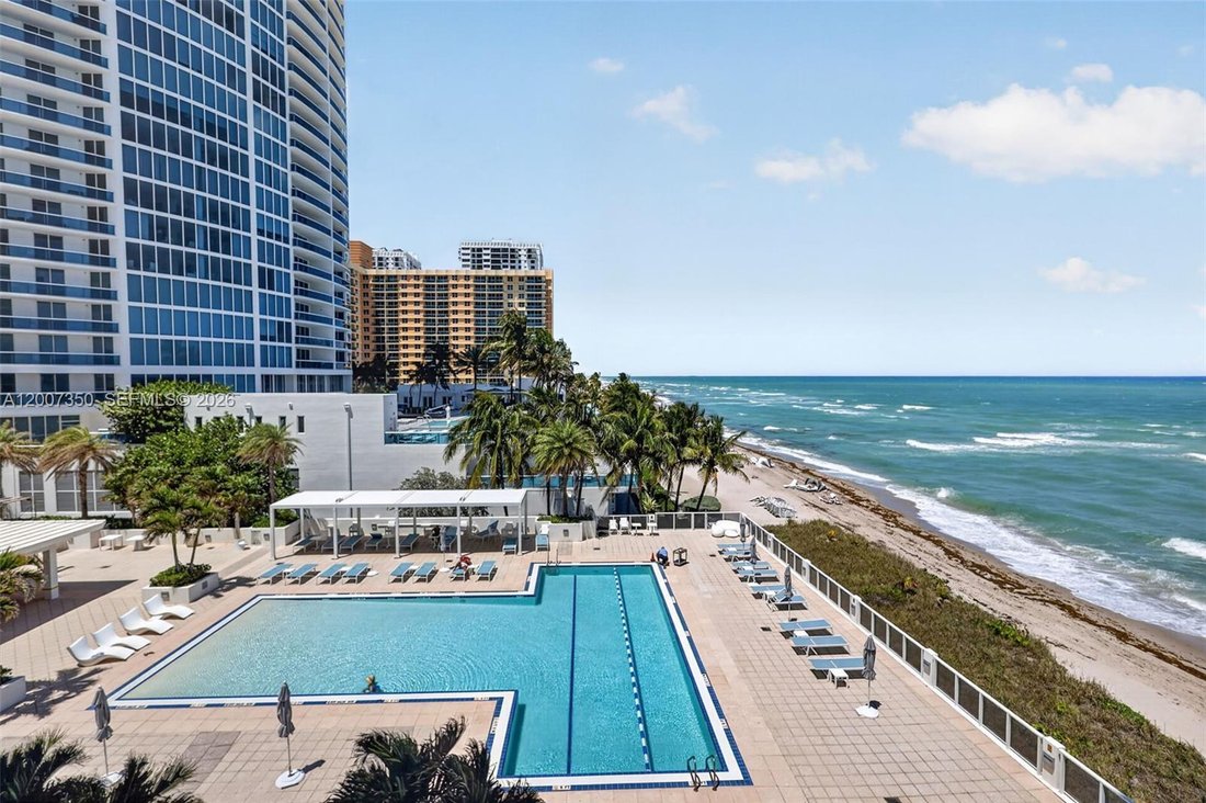 Condo in Hollywood, Florida, United States 5 - 17772472