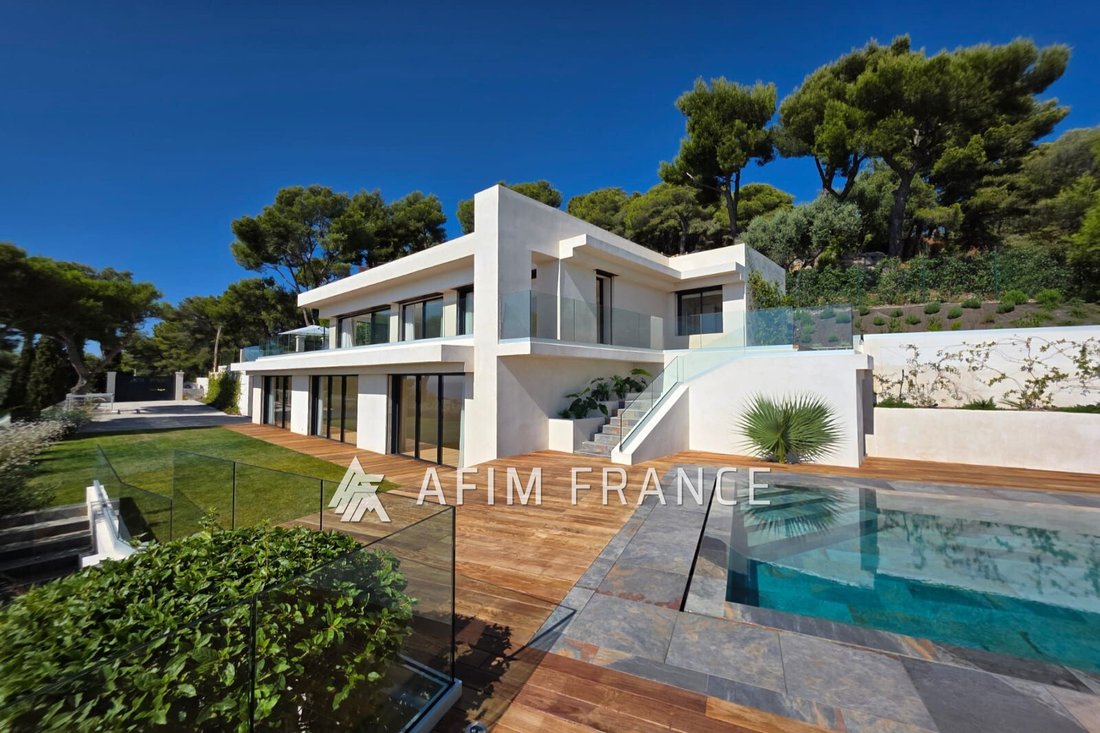 Villa in Village-Cros de Caste-Coupiere-Mont Gros, Roquebrune-Cap-Martin, France 1 - 14745366