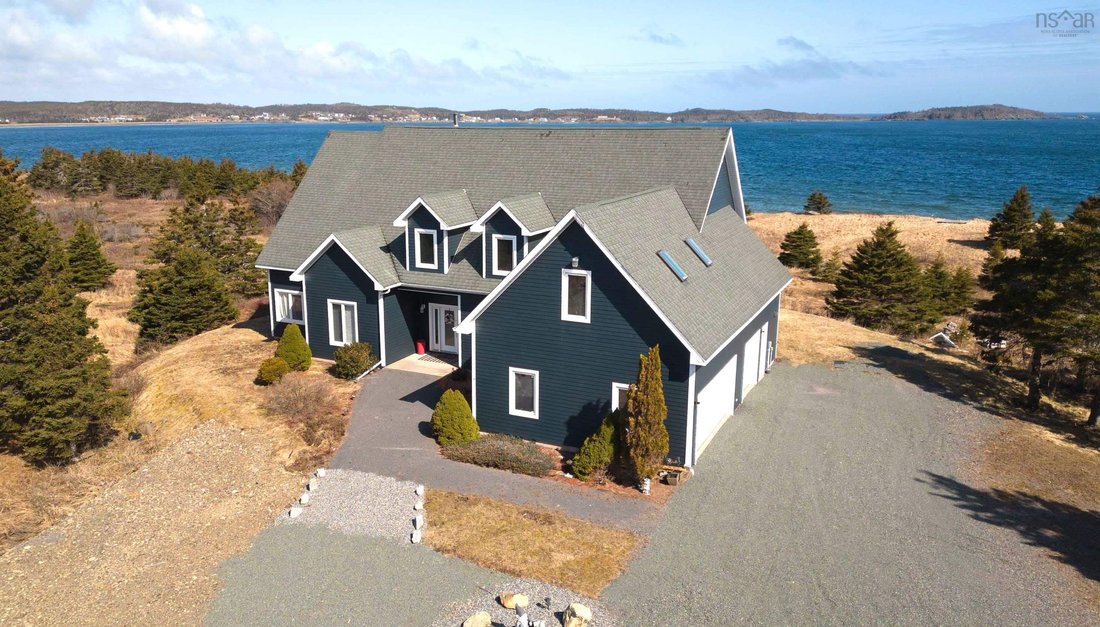 House in Main-a-dieu, Nova Scotia, Canada 2 - 17775561