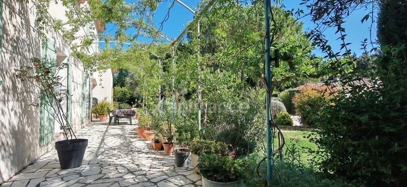 House in Saint-Rémy-de-Provence, Provence-Alpes-Côte d'Azur, France 4 - 17730816