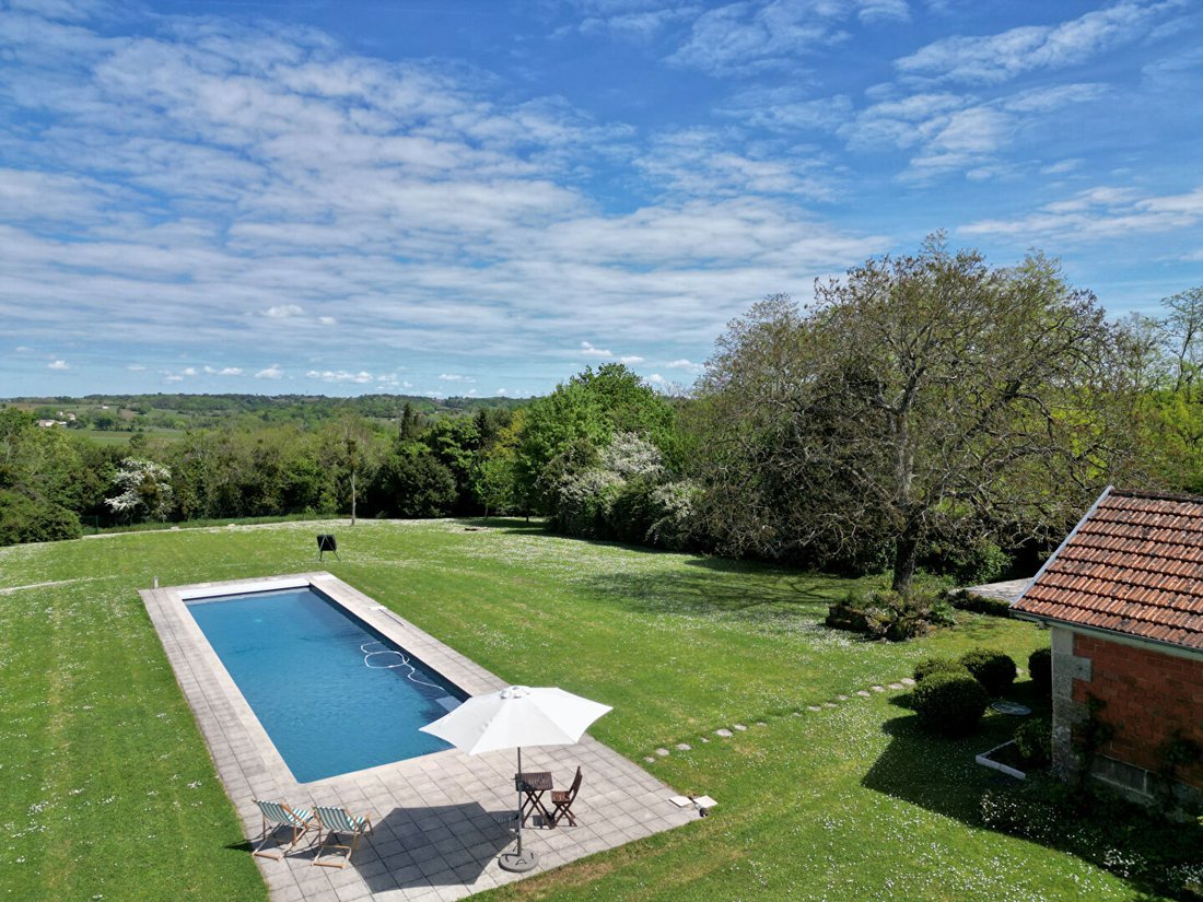Villa in Blaye, Nouvelle-Aquitaine, France 3 - 17774358