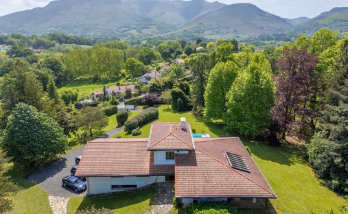 Villa in Mendi-Choko-Karrikatxar-Olhette, Urrugne, France 1
