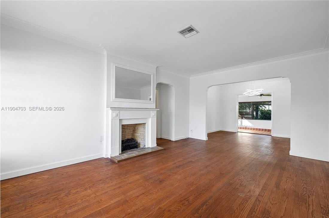 House in Bal Harbour, Florida, United States 5 - 16551050