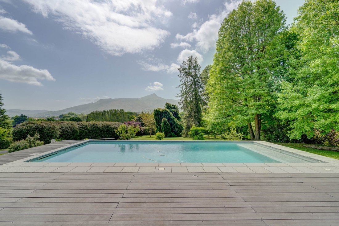Villa in Mendi-Choko-Karrikatxar-Olhette, Urrugne, France 4 - 17771852