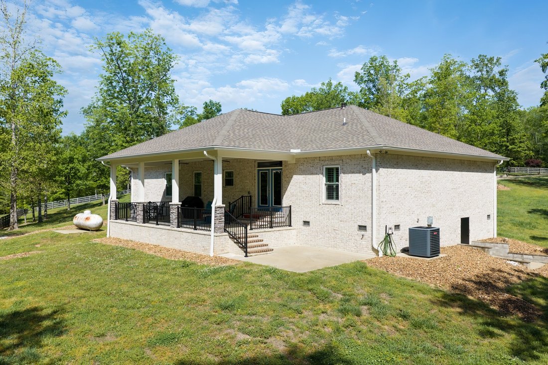House in Parsons, Tennessee, United States 4 - 17777009