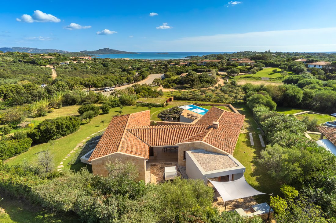 Villa in San Teodoro, Sardinia, Italy 1 - 17777230