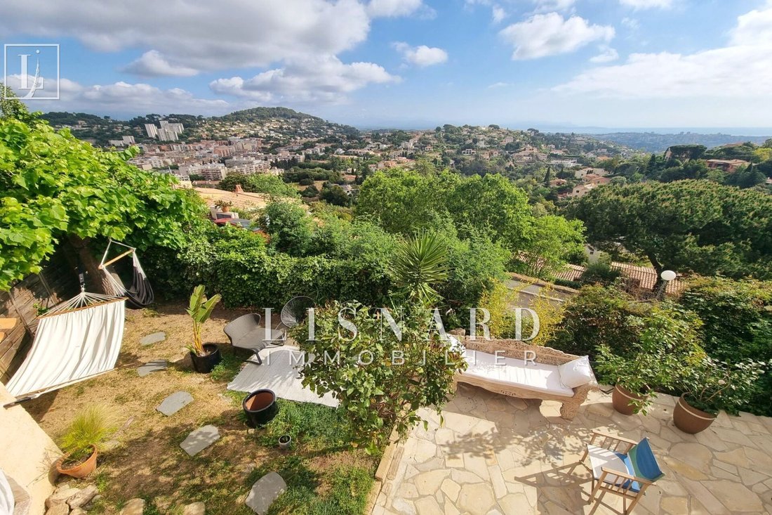 Villa in Centre, Vallauris, France 2 - 17777239