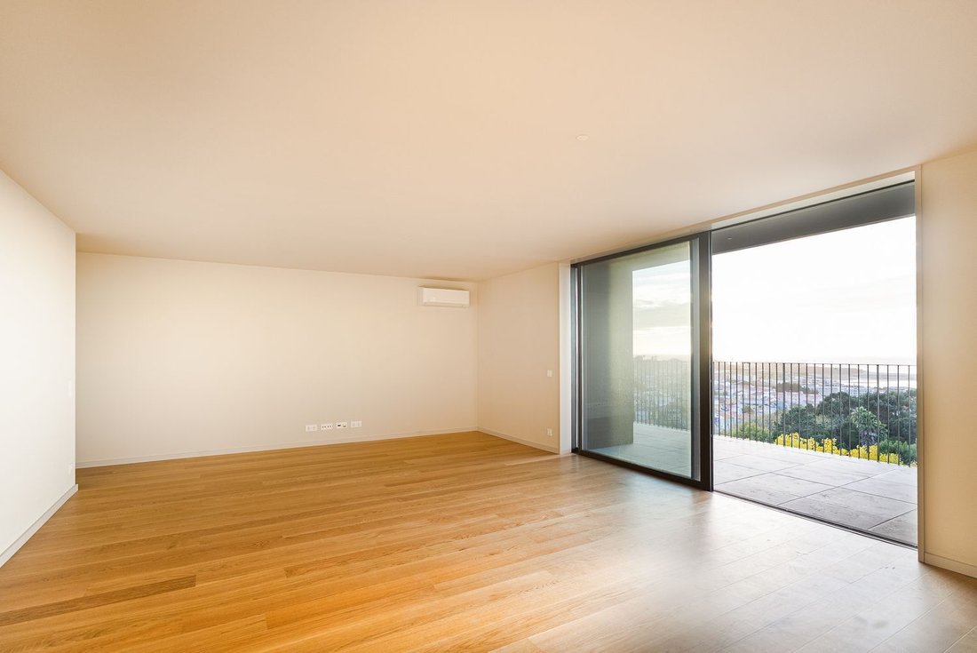 Apartment in Santa Marinha e Sao Pedro da Afurada, Porto District, Portugal 5 - 17777368