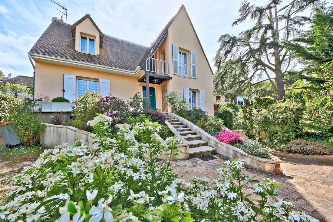 House in Saint-Germain-de-la-Grange, Ile-de-France, France 1 - 17777218