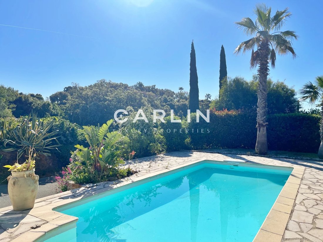Villa in La Croix-Valmer, Provence-Alpes-Côte d'Azur, France 4 - 17558313