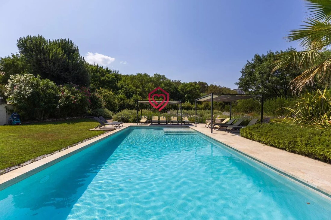 Estate in Saint-Jean-de-Cornies, Occitania, France 2 - 17352824