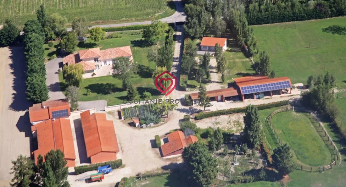 Estate in Villeneuve-du-Pareage, Occitania, France 1 - 17352967