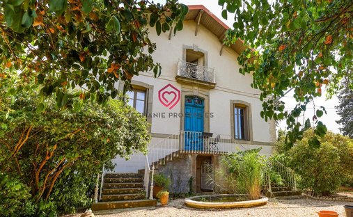 House in Carcassonne, Occitania, France 1